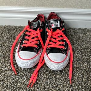 Converse Shoes All-Star Chucks Women’s Size 7 Black and Pink